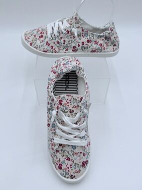 Soda Women’s Zest Magenta Spring Bud Floral Shoes
